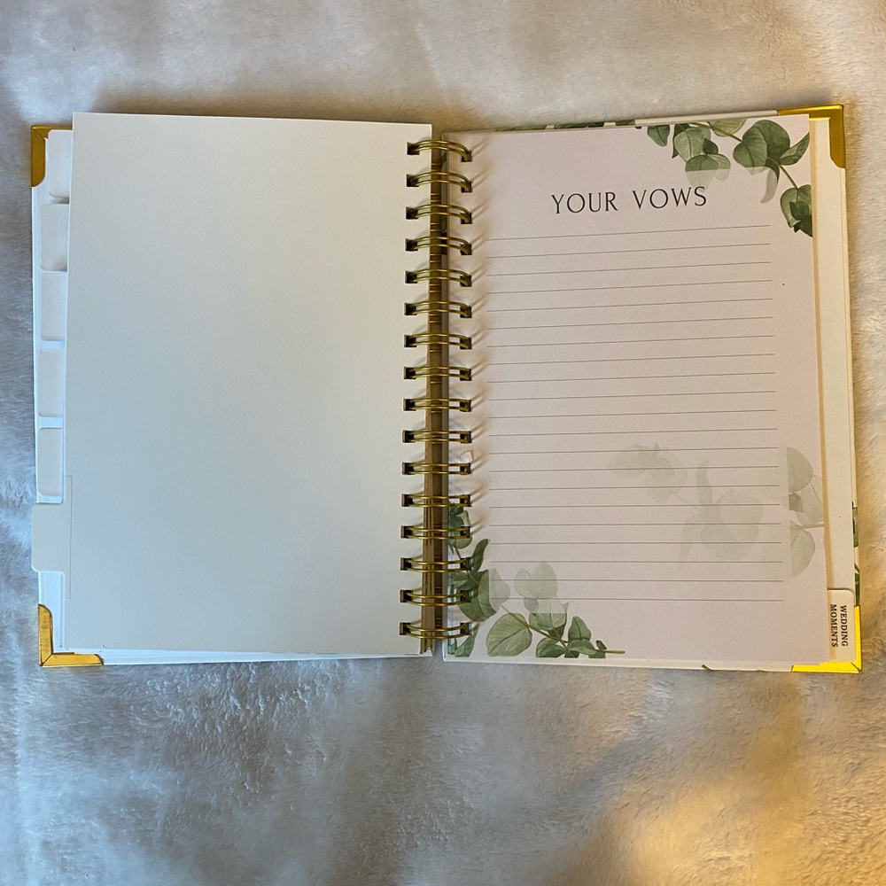 Comprehensive Wedding Planner Book - Picture 6 of 6